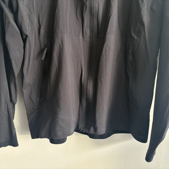 Arc’teryx Veilance Black Demlo Jacket - Large (Lightweight, packable) - Picture 3 of 10